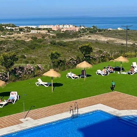 Small Oasis Nelson Mandela Apartment With Sea View, Two Bedrooms, Parking, Terrace And Pool Manilva Exterior foto