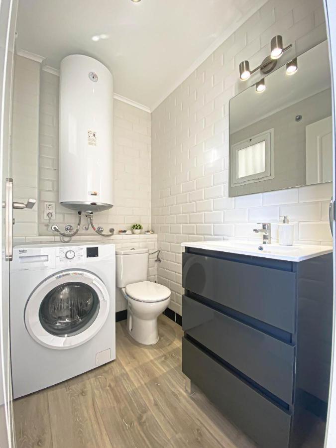 Small Oasis Nelson Mandela Apartment With Sea View, Two Bedrooms, Parking, Terrace And Pool Manilva Exterior foto